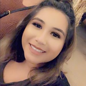 Meet your Posher, Vanessa